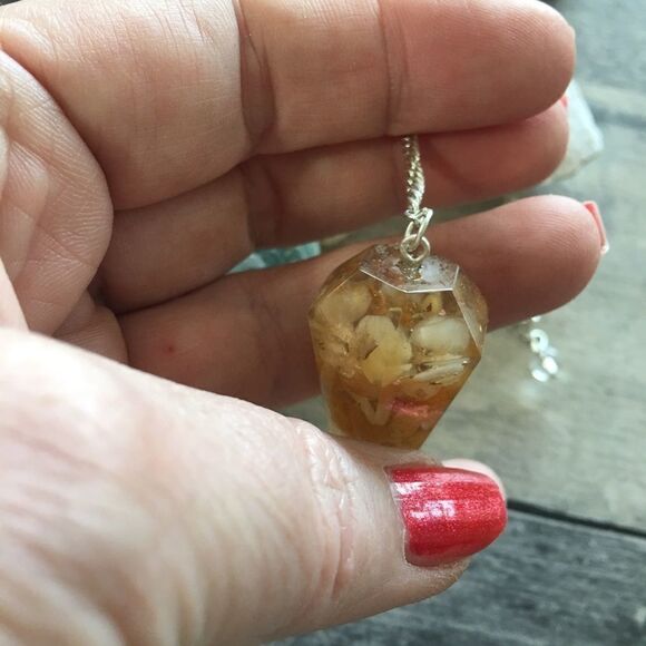 Orgone Citrine gemstone pendulum - Picture 4 of 5
